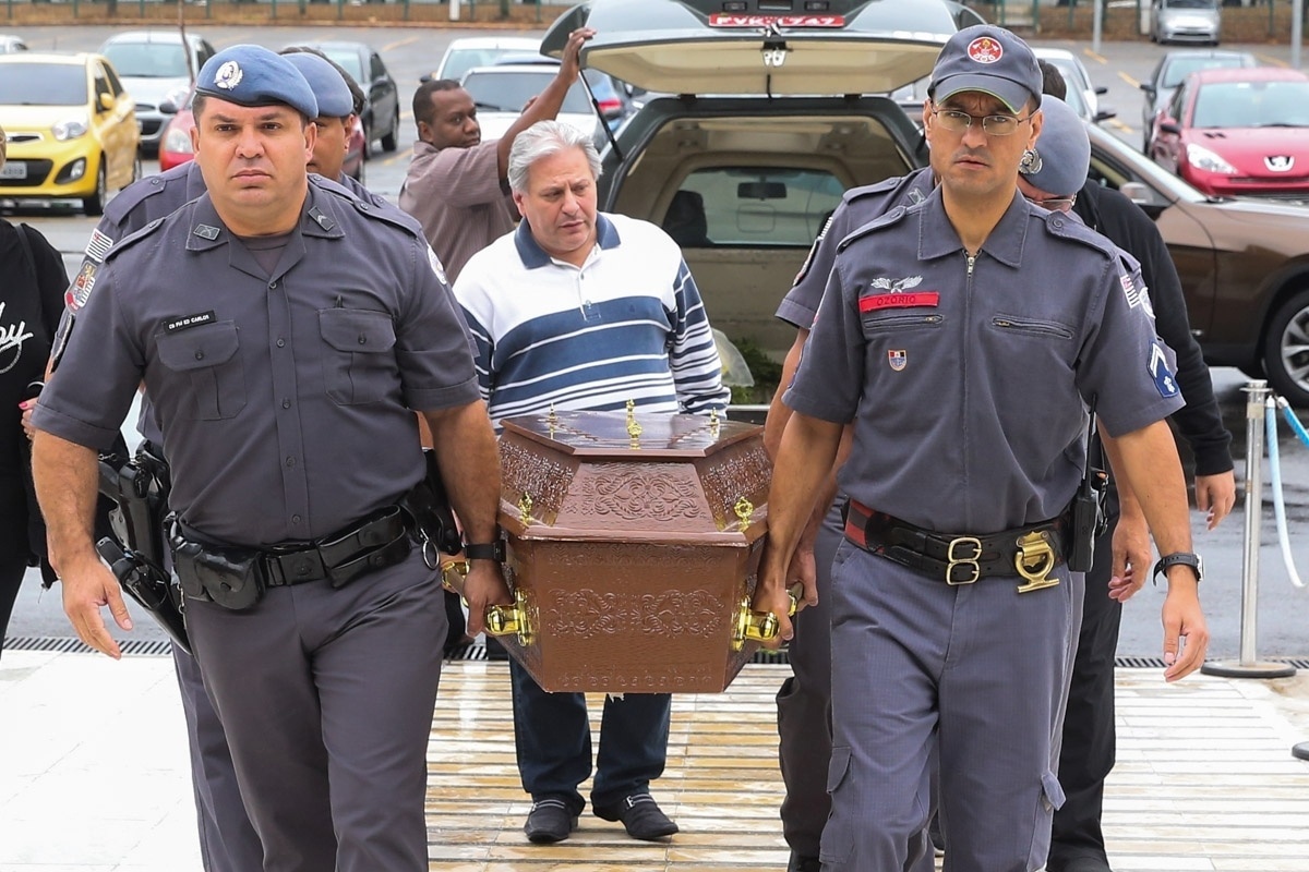 16.mai.2016 - Uma das maiores vozes da música brasileira, Cauby Peixoto morreu na noite de domingo (15), às 23h50, em decorrência de uma pneumonia. O corpo será velado a partir das 9h na Assembleia Legislativa de São Paulo - Manuela Scarpa/Brazil News