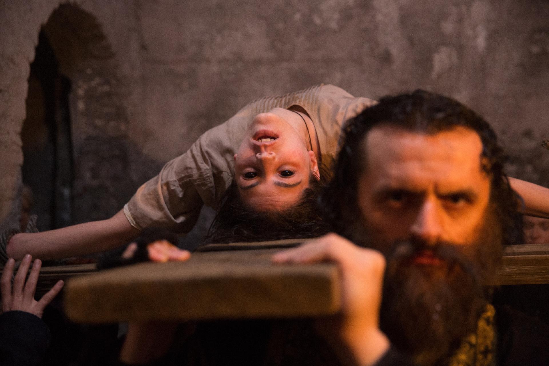 Cena do filme "Exorcismos e Demônios" (2018) - Divulgação