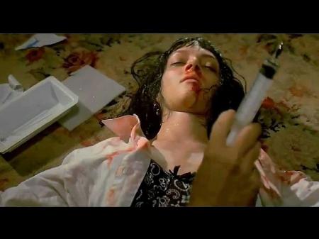 Cena famosa de "Pulp Fiction" mostra Uma Thurman tomando injeção de adrenalina - Reprodução