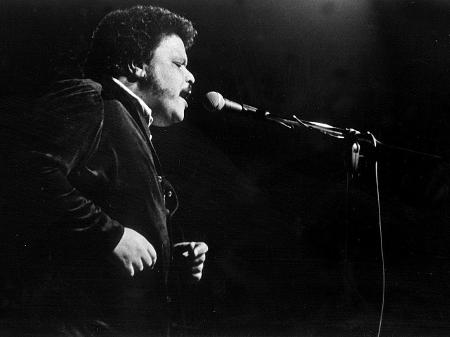 Tim Maia no show de inauguração do Teatro Bandeirantes em 1974 - Reprodução