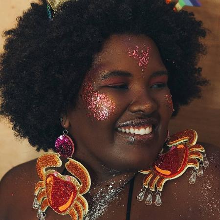 Exemplo de maquiagem de bioglitter, de Monica Reis - Arquivo Pessoal - Arquivo Pessoal