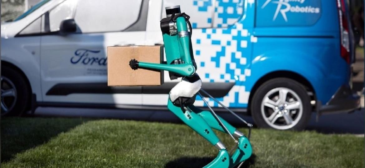 Digit, o robô de duas pernas que entrega pacotes - Tim LaBarge/Ford/Handout via Reuters