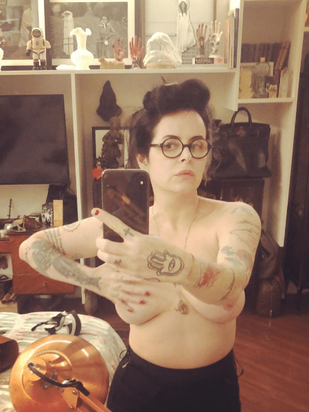 Fernanda Young mostra parte dos seios em foto no Instagram - Reprodução/Instagram