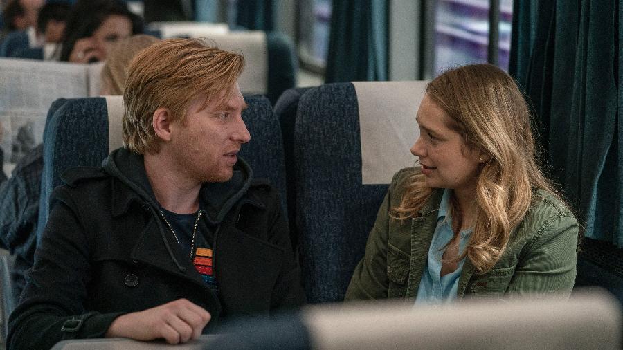 Domnhall Gleeson e Merritt Wever são Billy e Ruby em "Run", nova série da HBO - Divulgação