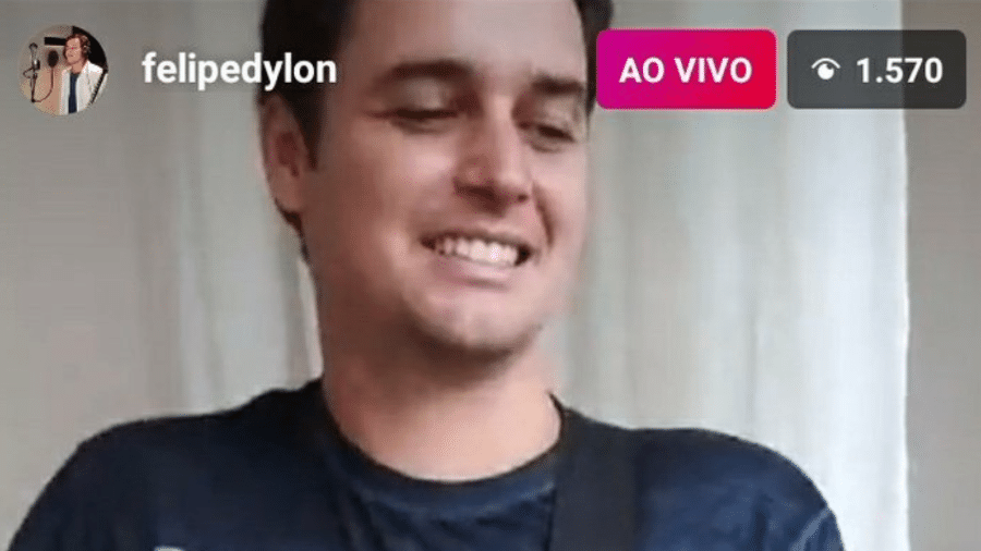 Felipe Dylon em transmissão ao vivo pelo Instagram - Reprodução/Instagram