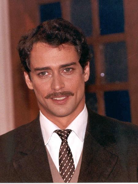 Marco Antonio (Marcello Antony) - Divulgação/Globo - Divulgação/Globo