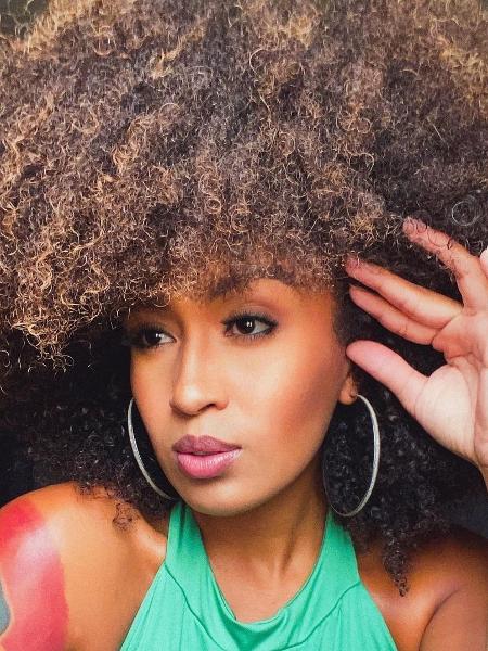 A modelo Bruna Campos ouviu comentário racista sobre cabelo ao se candidatar para trabalho e compartilhou áudio com o conteúdo no Instagram - Reprodução/Instagram
