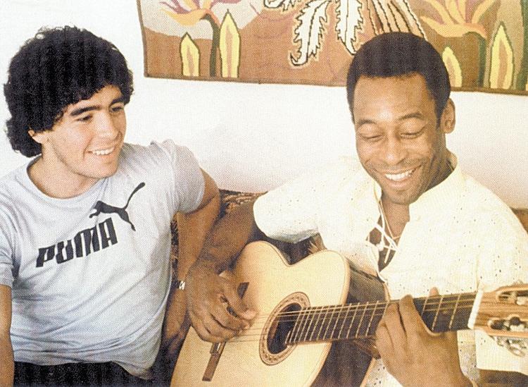 Pelé e Maradona durante encontro no hotel Copacabana Palace, em 1979