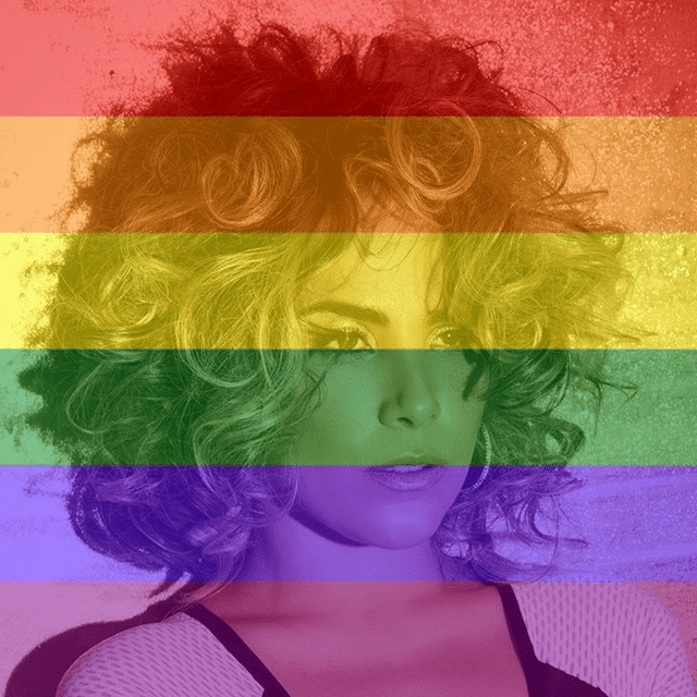 26.jun.2015- Wanessa comemora decisão com filtro da bandeira LGBT no Facebook: "Vitória de todos nós!", escreveu