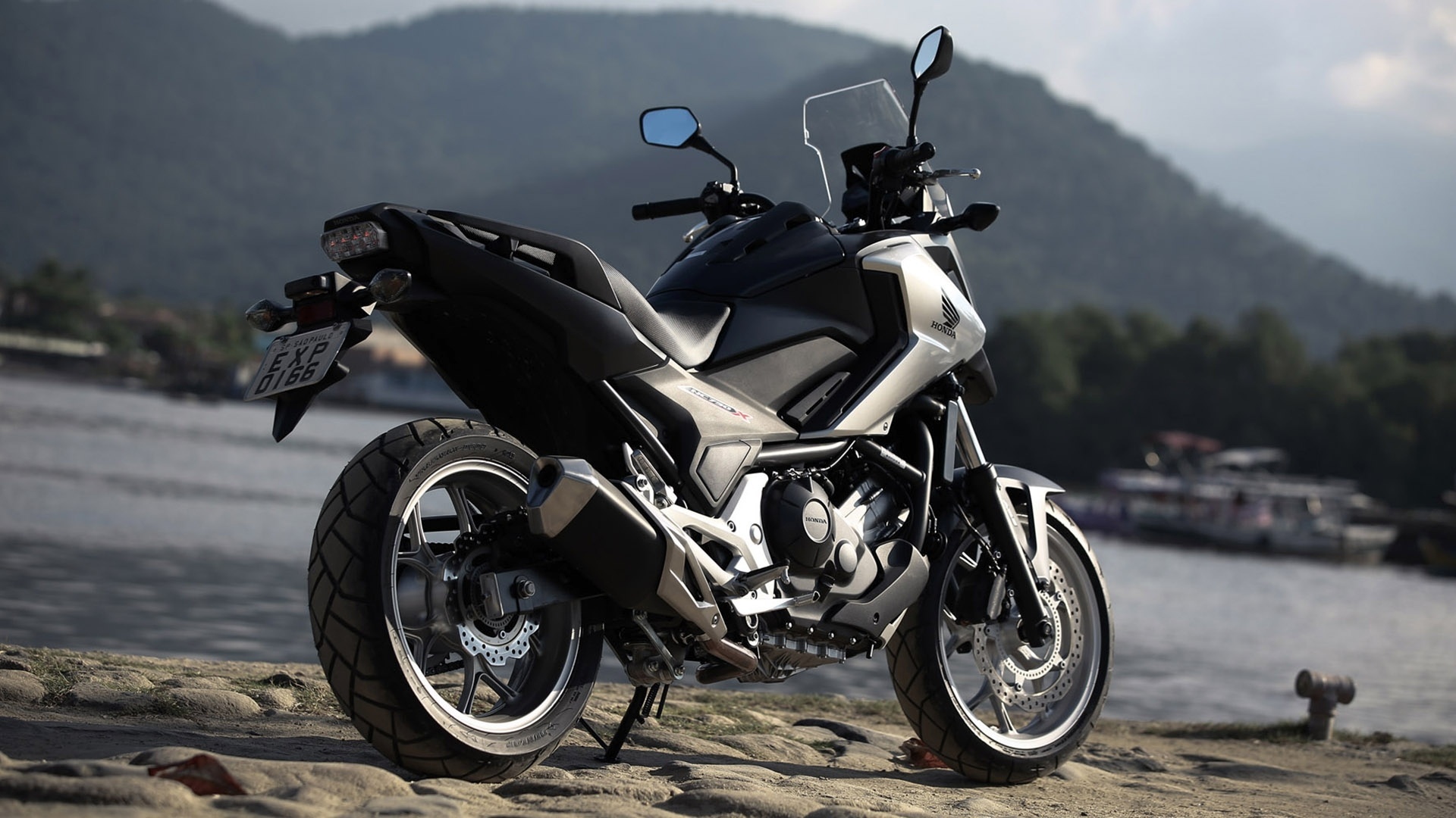 Honda NC 750X 2016 - Divulgação