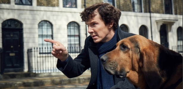 Cumberbatch contracena com cão em imagem da 4ª temporada de "Sherlock" - Divulgação - Divulgação