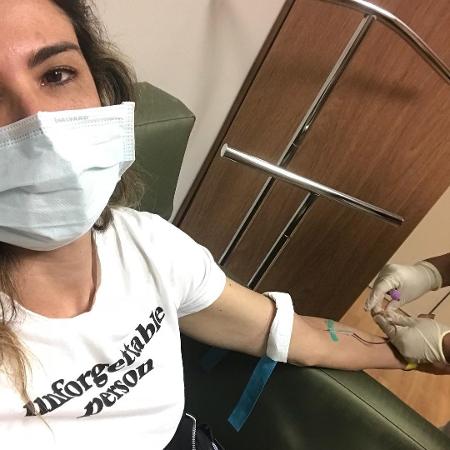 Luciana Gimenez recebe medicamente em hospital - Reprodução/Instagram
