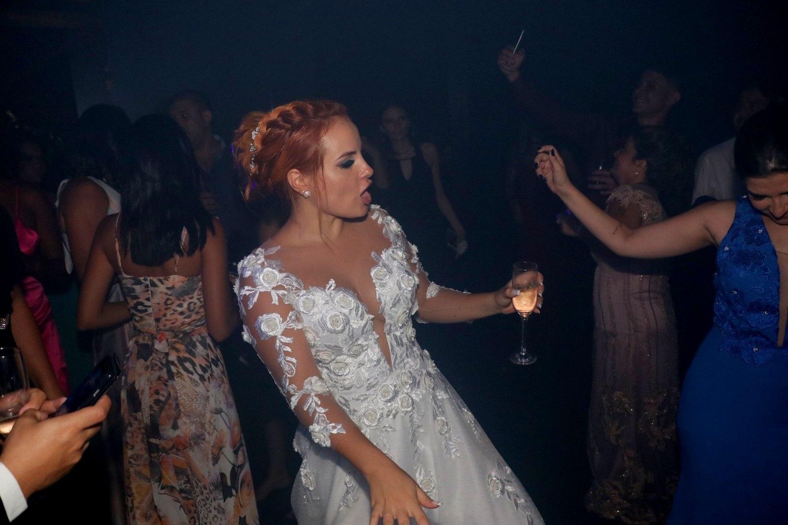 Casamento da cantora Bruninha - AgNews