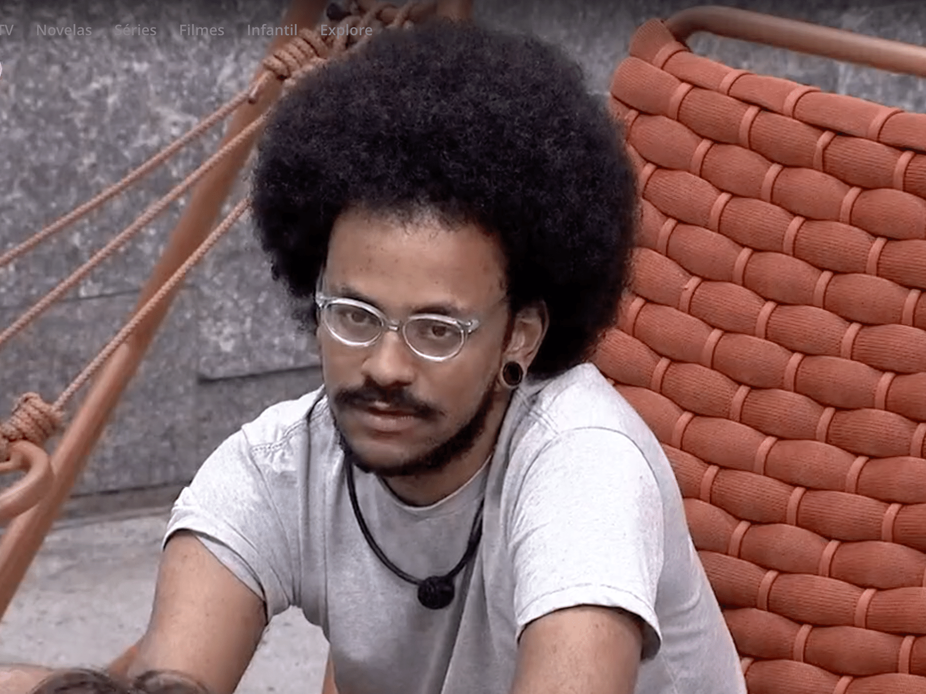 Globo se isenta ao deixar decisão de racismo na mão do público