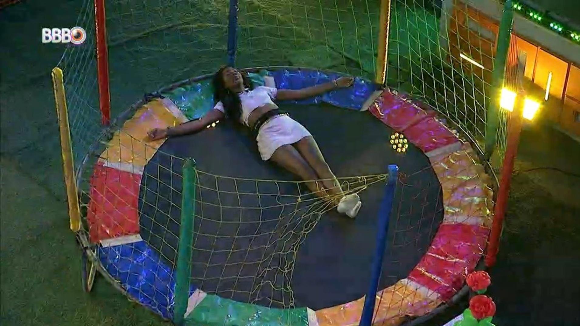 BBB 21: Camilla na cama elástica - Reprodução/Globoplay