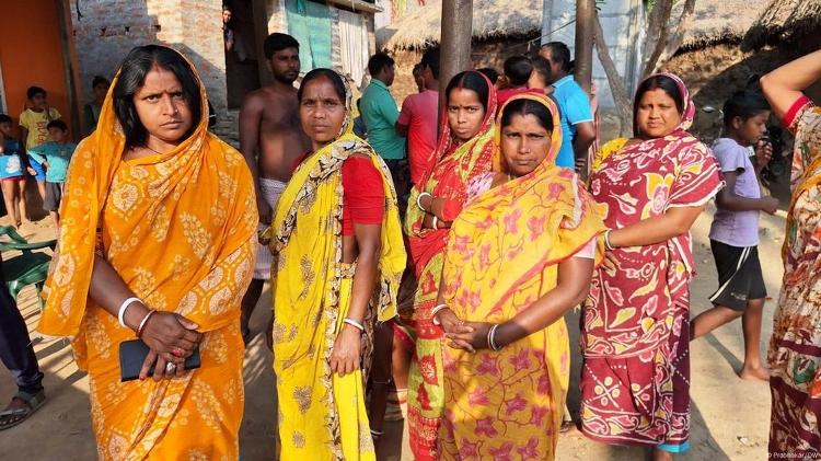 Marginalizados na Índia, os dalit dominaram as técnicas artesanais de produção da sandália Marginalizados na Índia, os dalit dominaram as técnicas artesanais de produção da sandália