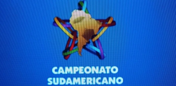 No lugar da Libertadores, "PES 2017" tem o genérico Campeonato Sudamericano - Reprodução