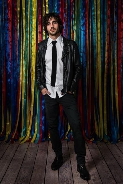 Ruy Garcia (Fiuk) - Rapaz alegre, bem-humorado, que vive sem grandes preocupações e está de casamento marcado com Cibele (Bruna Linzmeyer). Até que sua vida vira de cabeça para baixo ao se envolver com Ritinha (Isis Valverde) - Estevam Aguillar/TV Globo