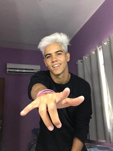 O brasileiro Flávio Nogueira superou 6 mil candidatos para entrar no elenco de "Like" - Instagram/Reprodução