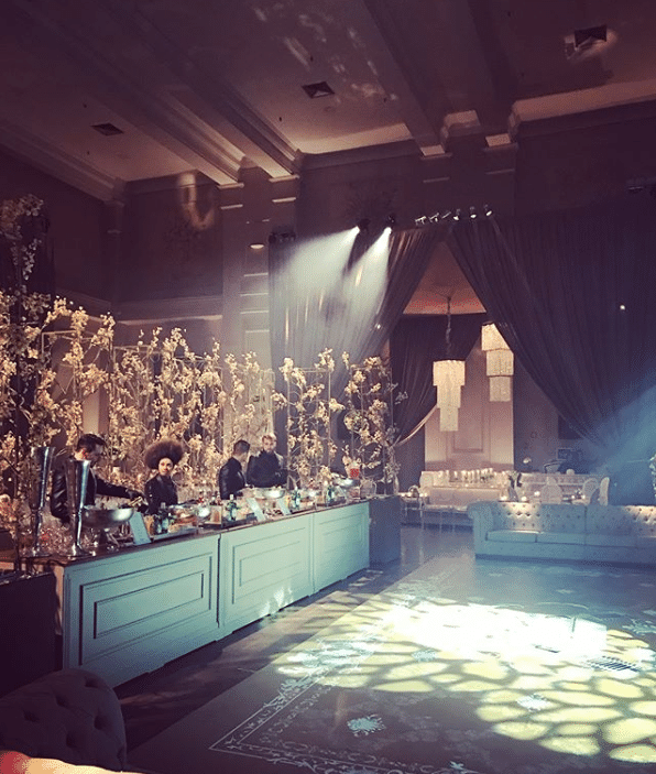 E o bufê também foi decorado com plantas secas - Reprodução/Instagram