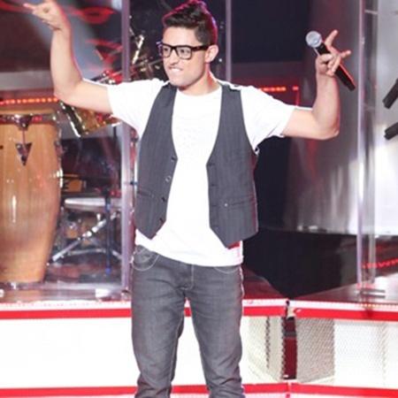 Gabriel Camillo durante sua participação na primeira temporada do "The Voice Brasil" em 2012 - Reprodução/TV Globo - Reprodução/TV Globo