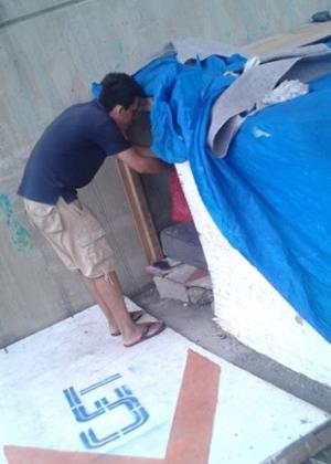 Erlan Bastos, youtuber, quando morou na rua sob um viaduto na zona norte de São Paulo - Reprodução - Reprodução