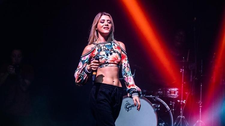 Cynthia Luz durante show - Instagram/Reprodução - Instagram/Reprodução