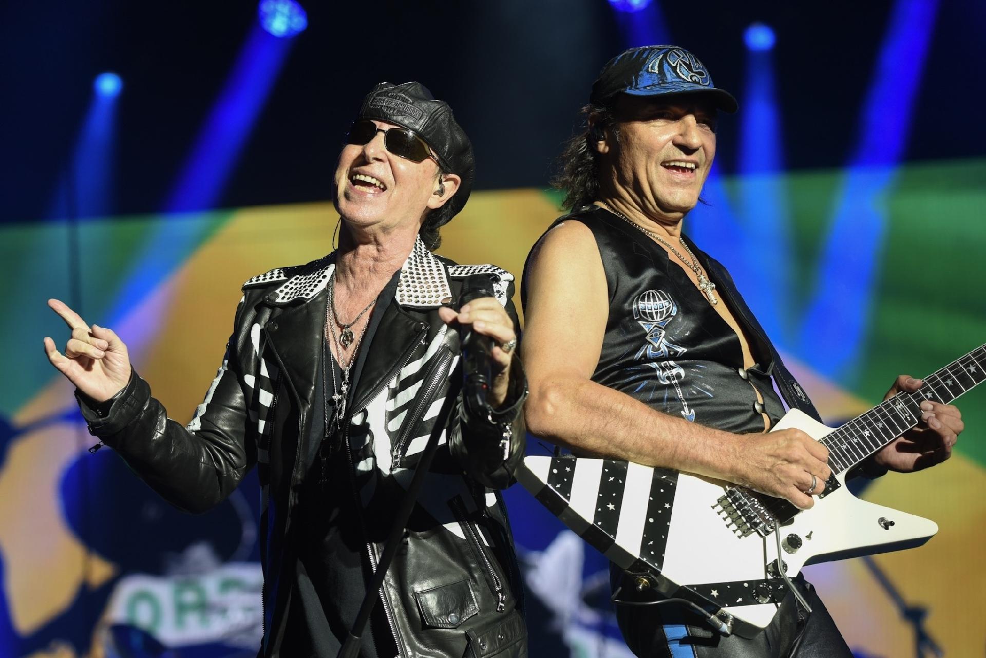 Klaus Meine e Matthias Jabs durante show do Scorpions na noite deste sábado (21) no festival Rockfest, no Allianz Parque - Flavio Moraes/UOL