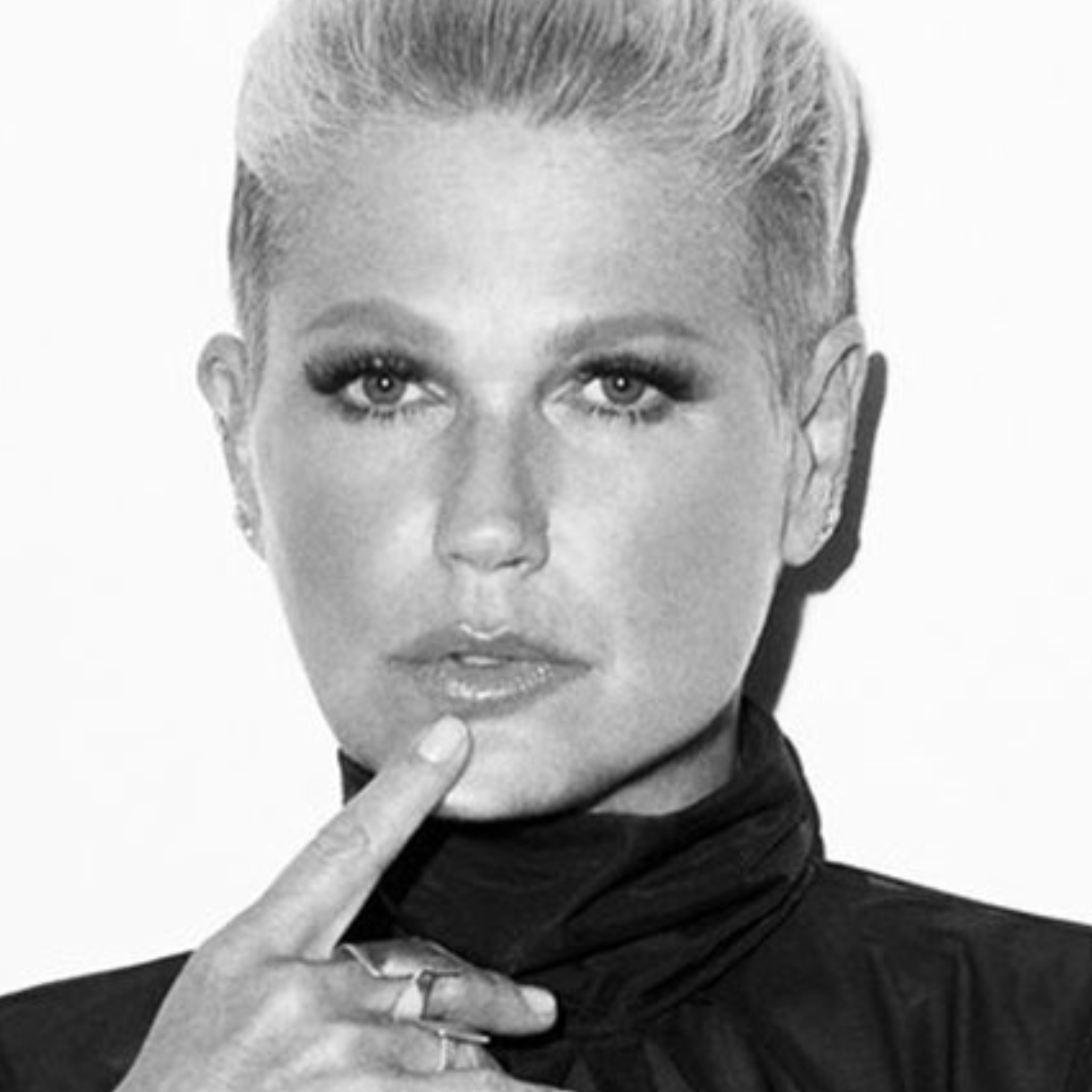 Rainha: Filme sobre Xuxa vai incluir abuso sexual que ela sofreu -  22042020 - UOL Splash