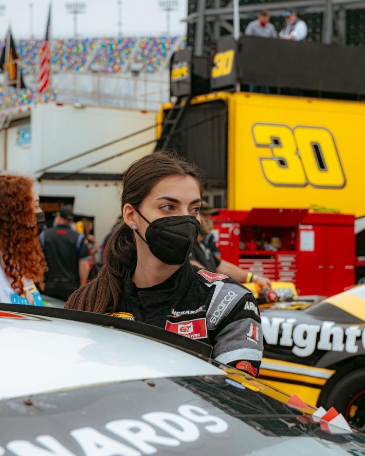 Toni Breidinger es 19 veces campeona del United States Auto Club, un récord para cualquier piloto.  - Reproducción / Instagram - Reproducción / Instagram