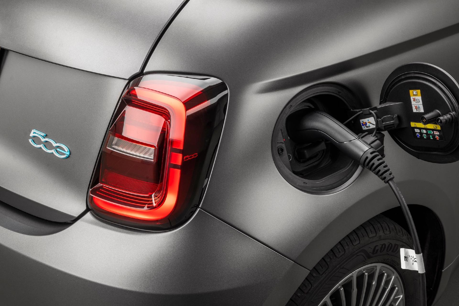 Fiat 500e - Divulgação