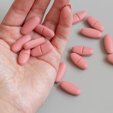 EUA autorizará a venda de pílulas abortivas em farmácias - iStock