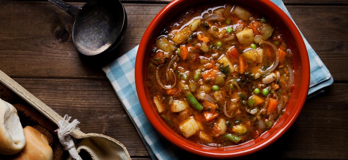 Minestrone é um dos exemplos de como sopa vale por uma refeição - Getty Images
