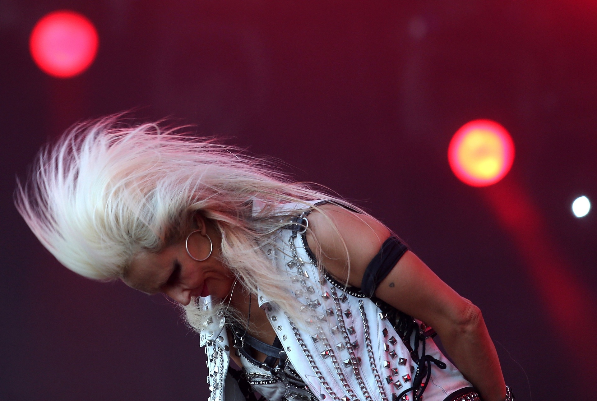 A vocalista Doro Pesch, ex-Warlock, se apresenta com a banda Angra no palco Sunset durante o segundo dia do Rock in Rio - J.F. Diório/AE