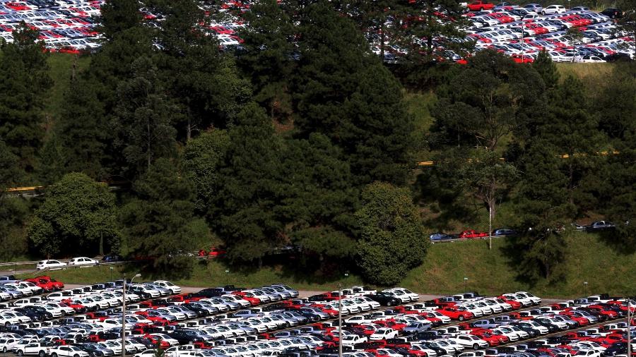Vendas de carros podem voltar a crescer este ano, ainda que de maneira discreta - Paulo Whitaker/Reuters