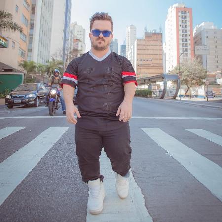 O modelo Mateus Baptistella - Reprodução/Instagram/vireiadulto - Reprodução/Instagram/vireiadulto