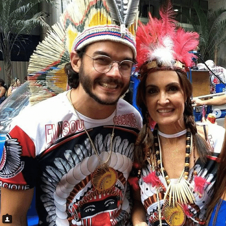 Fátima Bernardes e Túlio pulam bloco de Carnaval no Rio - Reprodução/Instagram