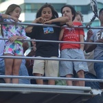 Marcelinho, o primogênito de Ivete e Daniel Cady, aguarda show da mãe com amigos em cima do trio elétrico em Salvador - Denilson Santos e Dilson Silva/Ag.News