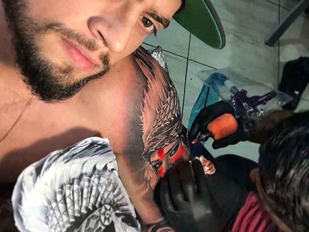 Marido tatua rosto de Preta Gil no braço; veja outras tatuagens românticas