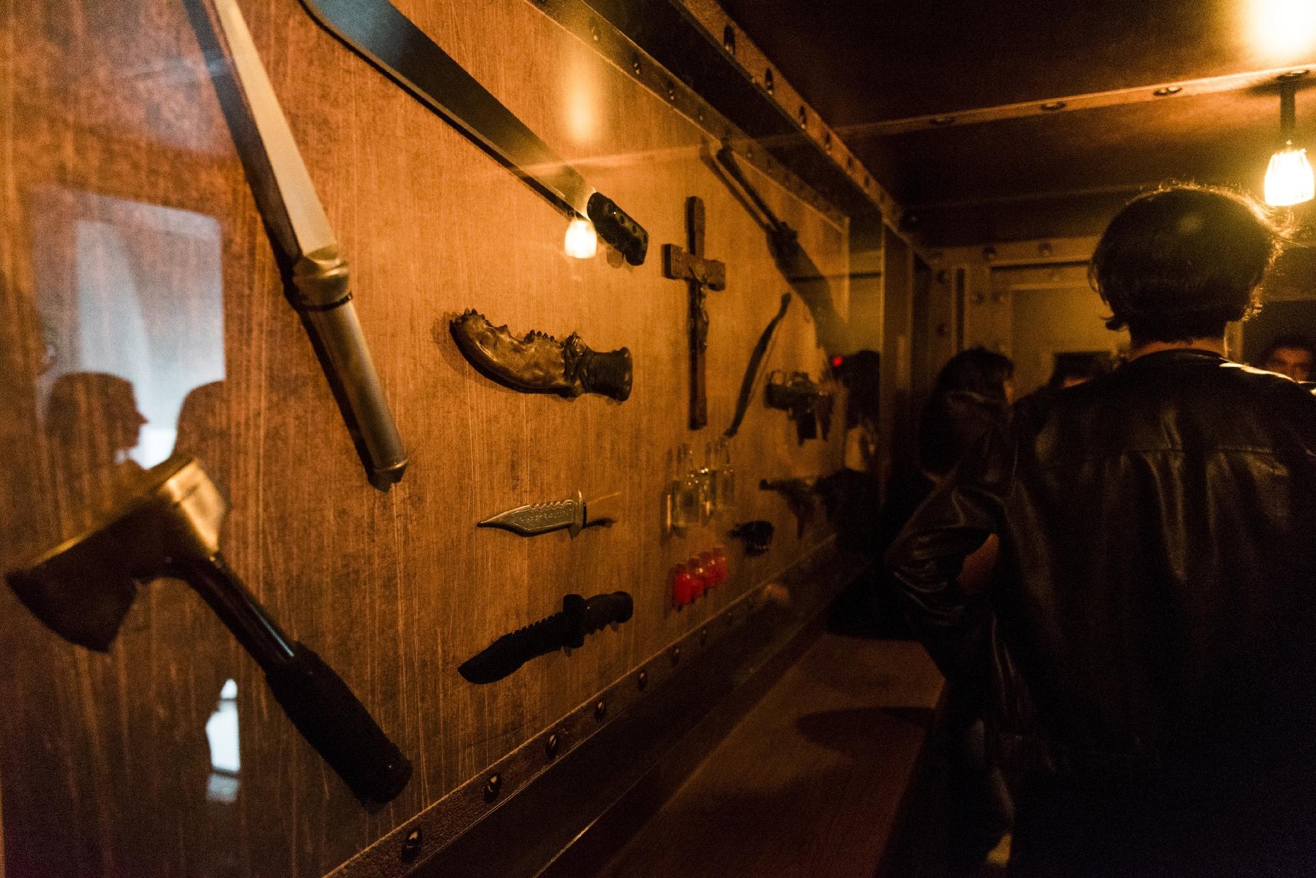 Casa Warner, atração do Warner Channel em São Paulo, tem sala inspirada na série "Supernatural" - Rafael Roncato/UOL