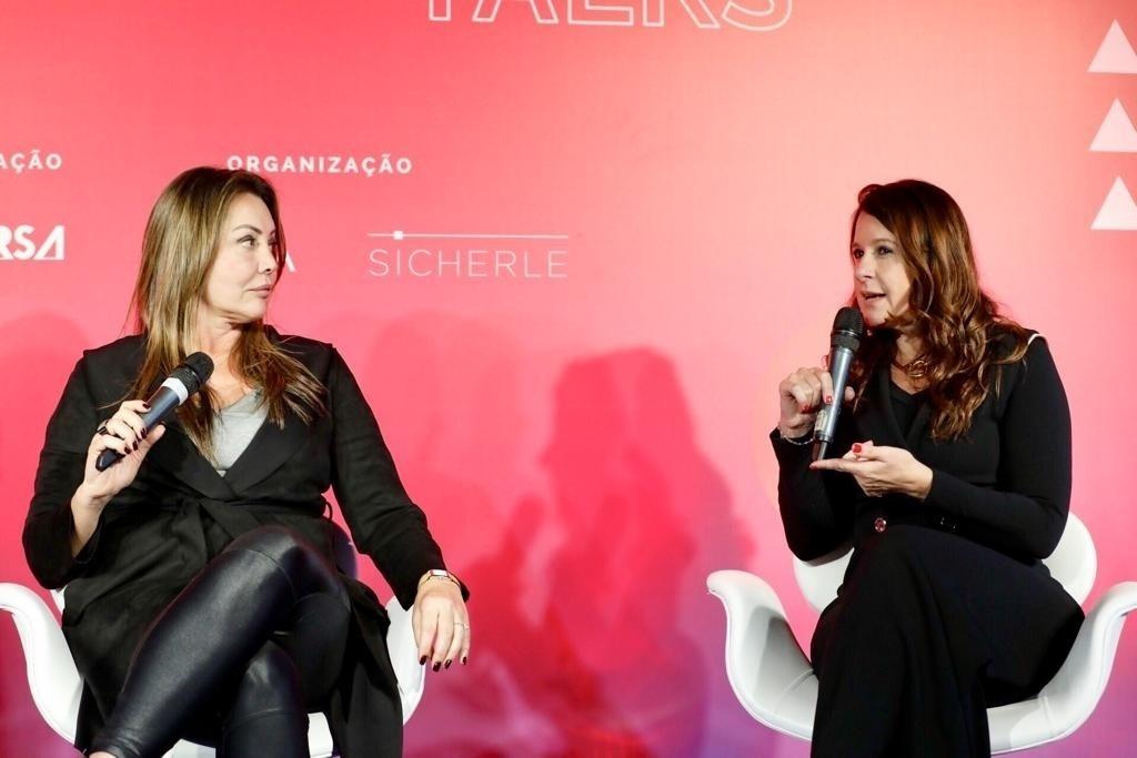 A empresária Elaine Caparroz e a promotora Valéria Scarance participam de Universa Talks - Mariana Pekin/UOL