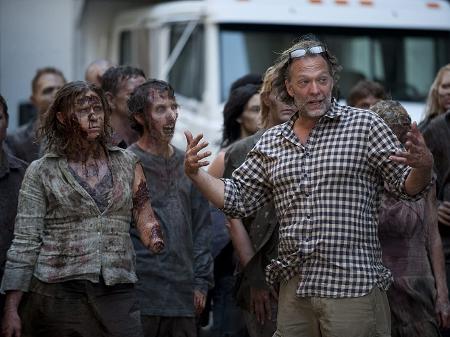 Como é feita a maquiagem zumbi em The Walking Dead