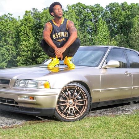 Conhecido por sucesso em franquia "Velozes e Furiosos", rapper teve carro roubado enquanto sacava dinheiro  - Divulgação