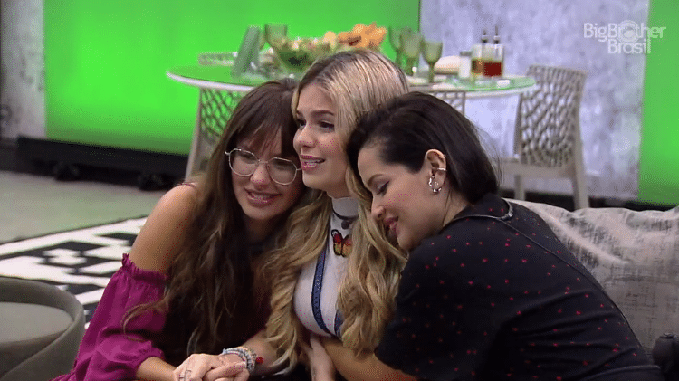 BBB 21: Viih Tube é consolada por Thaís e Juliette após presente do anjo - Reprodução/Globoplay - Reprodução/Globoplay