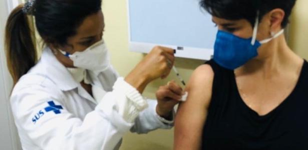 Mariana Godoy é vacinada contra covid no dia do aniversário do filho - Vimarsana News