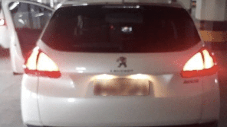SUV Peugeot 2008 é da versão mais simples, mas traz câmbio automático e outros itens de conforto - Divulgação - Divulgação