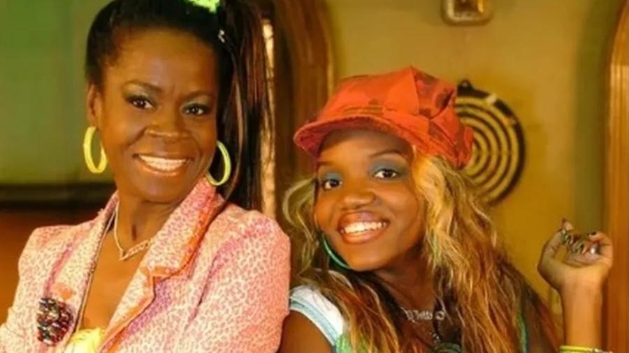 As atrizes Zezeh Barbosa e Mary Sheila em 'A Lua Me Disse' (2005)