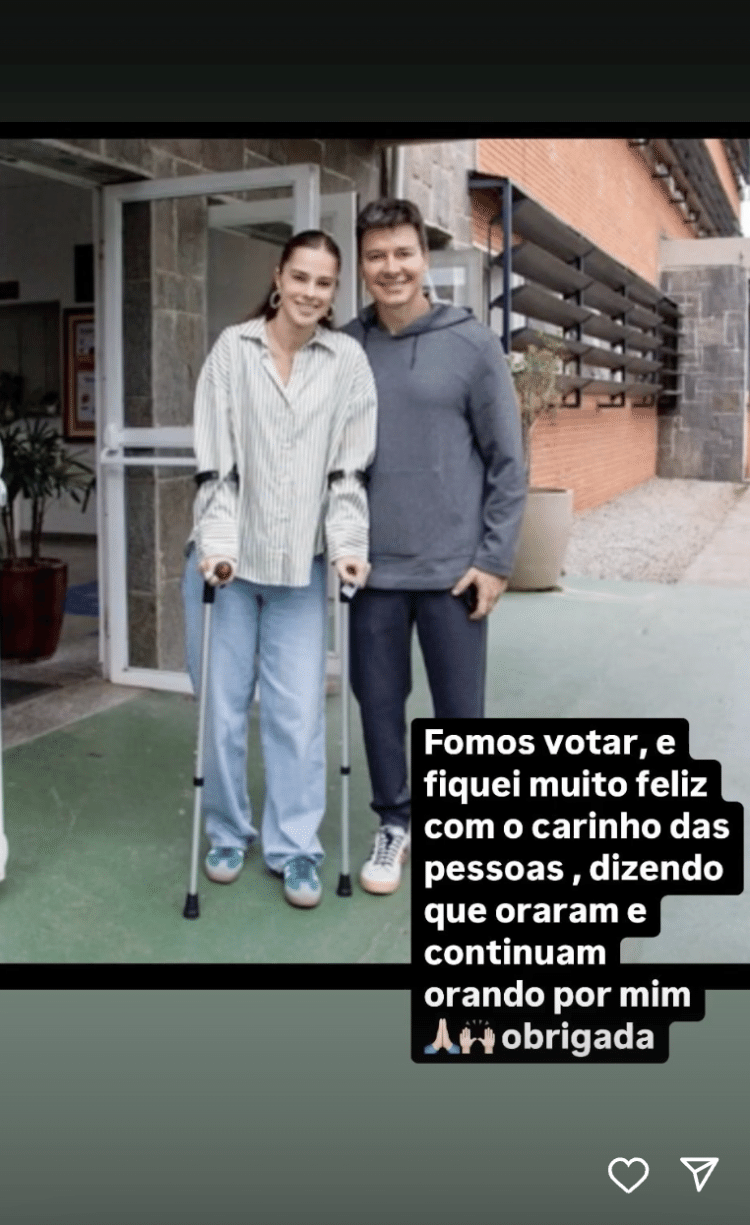 Vera Viel vota de muletas no segundo turno das eleições municipais em São Paulo