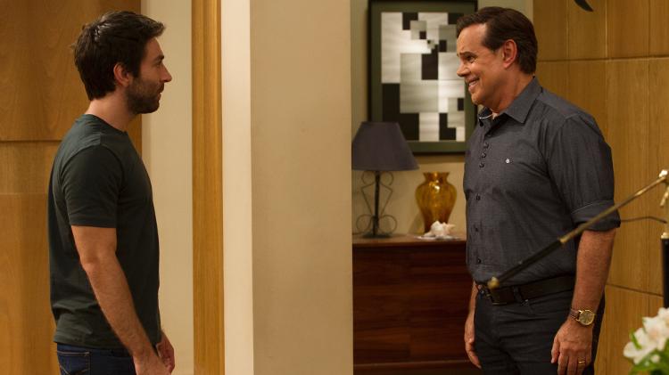 Sérgio Henrique (Rodrigo Pandolfo) e Maurício (Diogo Vilela) em cena da série "Prata da Casa" - Divulgação - Divulgação