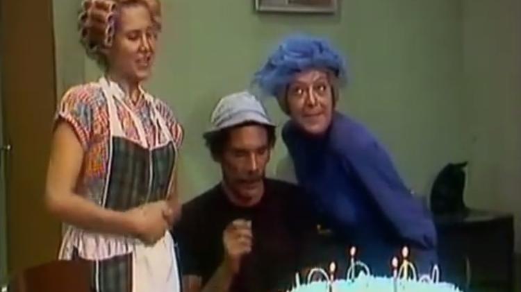 Seu Madruga pensa que vai morrer, mas ganha festa de aniversário surpresa em "Chaves" - Reprodução/SBT - Reprodução/SBT